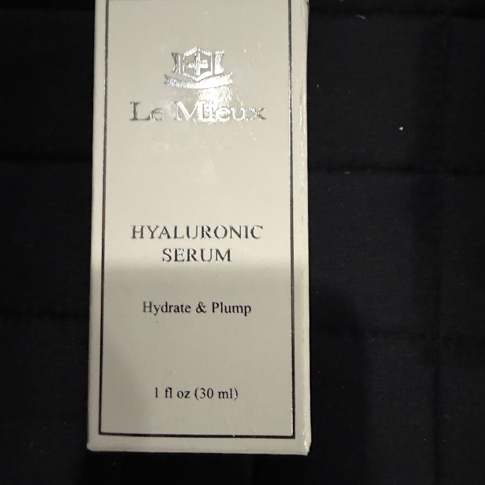 Le Mieux Hyaluronic Serum Hydarate and plum